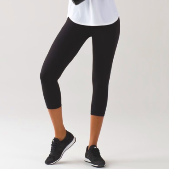 lululemon athletica Pants - Lululemon Wunder Under Crop